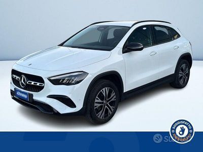 Usata Mercedes GLA180 Advanced Plus 116 CV (85 kW) 2025 Bianco pastello SUV