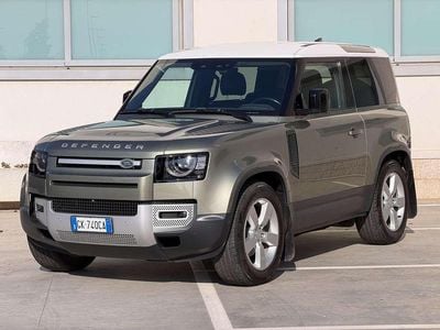Usata Land Rover Defender SE 200 CV (147 kW) 2022 Verde SUV