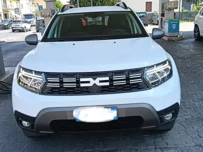 Usata Dacia Duster Journey 101 CV (74 kW) 2023 SUV