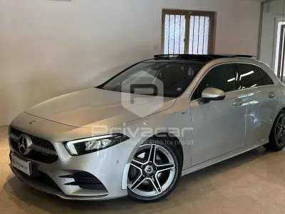 Usata Mercedes A180 Premium 136 CV (100 kW) 2019 Grigio Berlina