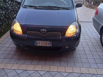 Usata 2002 Toyota Yaris Utilitaria | 1800 € (Buon prezzo)