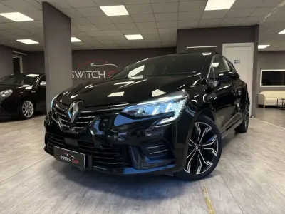 Usata Renault Clio Intens 101 CV (74 kW) 2022 Nero Utilitaria