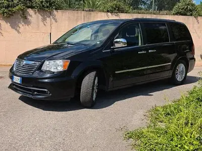 Usata Lancia Voyager Platinum 177 CV (130 kW) 2014 Nero Monovolume