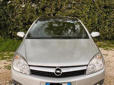 usata Opel Astra Cabriolet twintop 1.9 150 cv