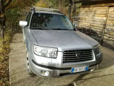 Usata Subaru Forester 158 CV (116 kW) 2006 Argento SUV