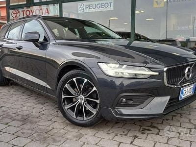 Usata Volvo V60 Business Edition 150 CV (110 kW) 2020 Grigio Station wagon