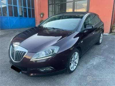 Usata Lancia Delta 120 CV (88 kW) 2009 Viola Utilitaria