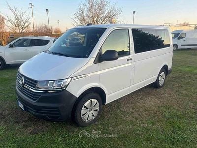 Usata VW Caravelle Trendline 110 CV (80 kW) 2023 Bianco Monovolume