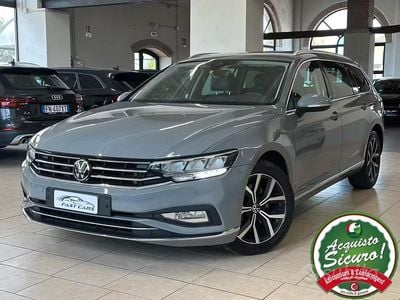 Usata VW Passat Elegance 150 CV (110 kW) 2022 Grigio Station wagon