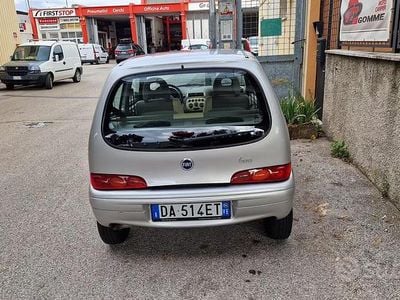 Usata Fiat 600 54 CV (39 kW) 2006 Grigio Utilitaria