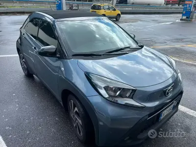 Usata Toyota Aygo X Trend 72 CV (52 kW) 2024 Grigio SUV