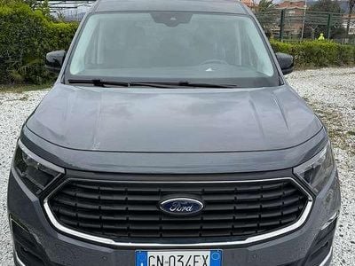 Usata Ford Tourneo Connect Titanium 122 CV (89 kW) 2023 Grigio Monovolume