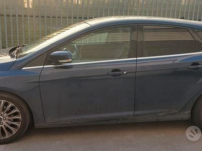 Usata Ford Focus Titanium 115 CV (84 kW) 2011 Blu Berlina