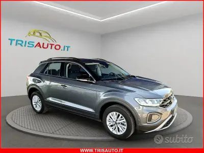 Usata VW T-Roc Life 150 CV (110 kW) 2025 Grigio SUV