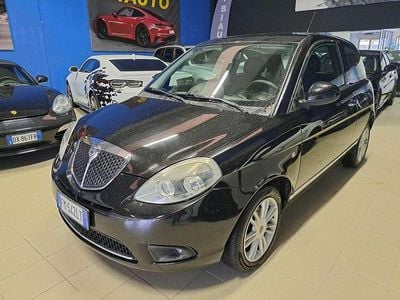 Usata Lancia Ypsilon 69 CV (50 kW) 2012 Nero Utilitaria