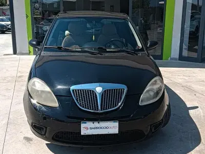 Usata Lancia Ypsilon 75 CV (55 kW) 2009 Nero Utilitaria