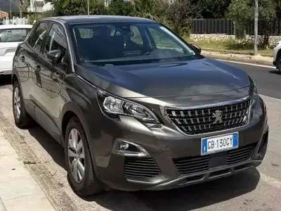 Usata Peugeot 3008 Crossway 131 CV (96 kW) 2020 Grigio SUV