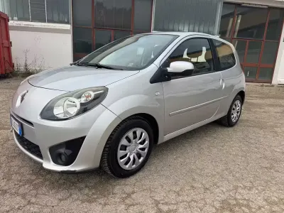 Usata Renault Twingo Dynamique 75 CV (55 kW) 2010 Grigio Utilitaria