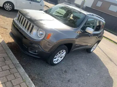 Usata Jeep Renegade Limited 140 CV (102 kW) 2017 Grigio SUV