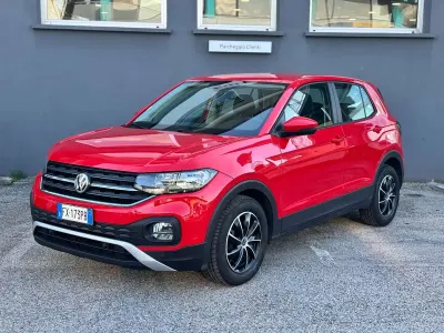 Usata VW T-Cross 95 CV (69 kW) 2019 Rosso SUV
