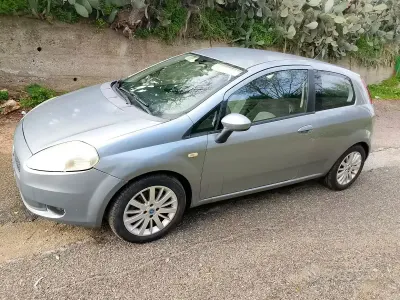 Usado Fiat Grande Punto 90 HP (66 kW) 2007 Citadino