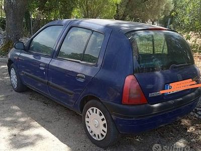 Usata Renault Clio II 2000 Blu Utilitaria