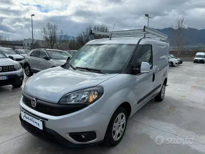 Usata Fiat Doblò 105 CV (77 kW) 2020 Grigio Monovolume