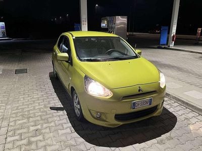 Usata Mitsubishi Space Star Intense 80 CV (58 kW) 2014 Verde Monovolume