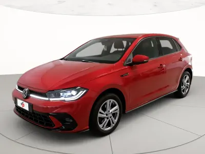 Usata VW Polo R-line 110 CV (80 kW) 2023 Kings red metallizzato Utilitaria
