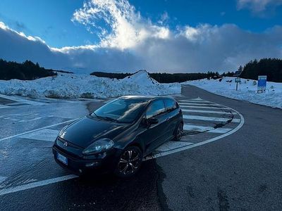 Usata Fiat Punto 85 CV (62 kW) 2011 Nero Utilitaria