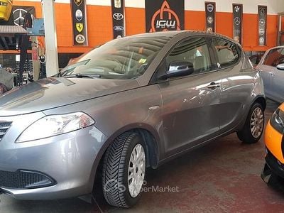 Usata Lancia Ypsilon Gold 69 CV (50 kW) 2012 Grigio Utilitaria