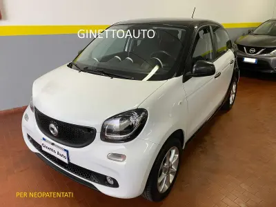 Begagnad Smart ForFour 71 HK (52 kW) 2018 Vit Halvkombi