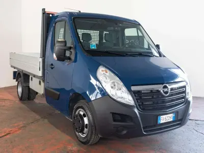 Usata Opel Movano 145 CV (106 kW) 2019 Blu Monovolume