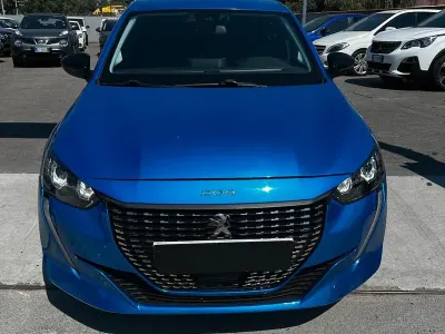 Usata Peugeot 208 GT 101 CV (74 kW) 2022 Bluazzurro Utilitaria