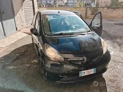 Usata Toyota Aygo 68 CV (50 kW) 2008 Nero Utilitaria