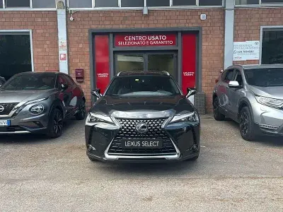 Usata Lexus UX Luxury Line 184 CV (135 kW) 2022 Other SUV