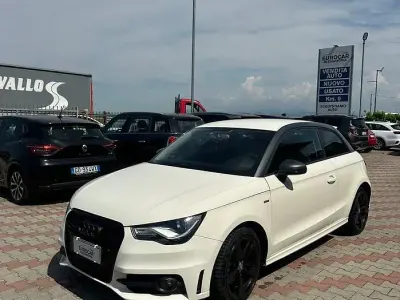 Usata Audi A1 Ambition 122 CV (89 kW) 2012 Bianco Utilitaria
