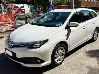 Usata Toyota Auris Touring Sports Business Edition 99 CV (72 kW) 2017 Station wagon