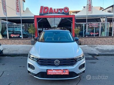 Usata VW T-Roc Advance 116 CV (85 kW) 2020 Grigio SUV