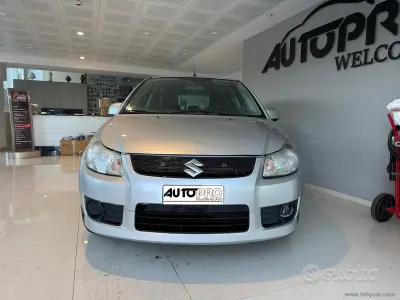 Usata Suzuki SX4 90 CV (66 kW) 2007 Gray SUV