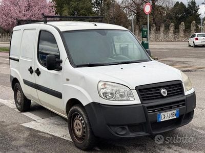Begagnad Fiat Doblò 74 HK (54 kW) 2009 Vit Minibuss