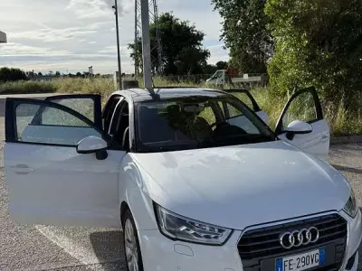 Usata Audi A1 Sportback Ambiente 82 CV (60 kW) 2016 Utilitaria