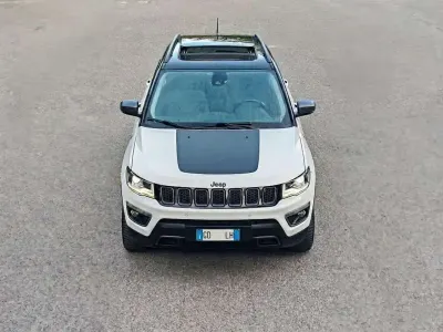 Usata Jeep Compass Trailhawk 241 CV (177 kW) 2021 Bianco SUV