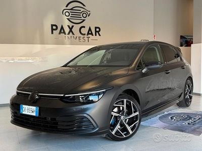 Usata VW Golf VII 110 CV (80 kW) 2021 Nero Utilitaria