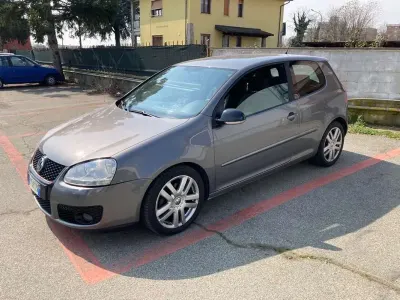 Usata VW Golf IV Sportline 140 CV (102 kW) 2006 Berlina