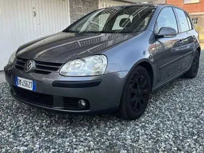 Usata VW Golf VI Comfortline 102 CV (75 kW) 2008 Utilitaria
