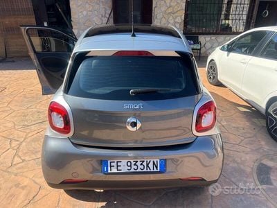 Usata Smart ForFour Passion 71 CV (52 kW) 2016 Grigio Utilitaria