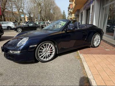 Usata Porsche 911 Carrera S Cabriolet 355 CV (261 kW) 2005 Blu metallizzato Cabrio