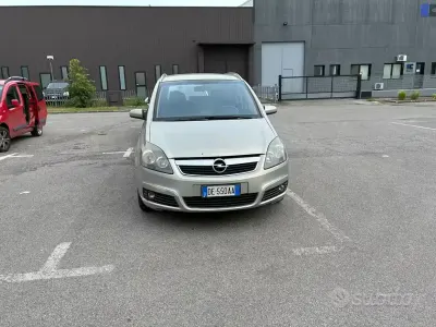 Brugt Opel Zafira Enjoy 120 HK (88 kW) 2006 Grå MPV