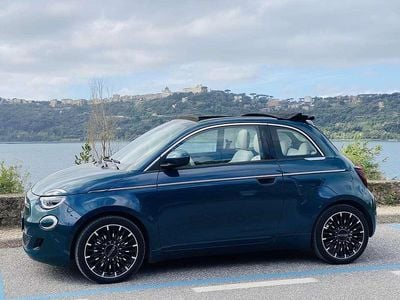 Second-hand Fiat 500e La Prima 42 kW (58 CP) 2021 Albastru Cabrio